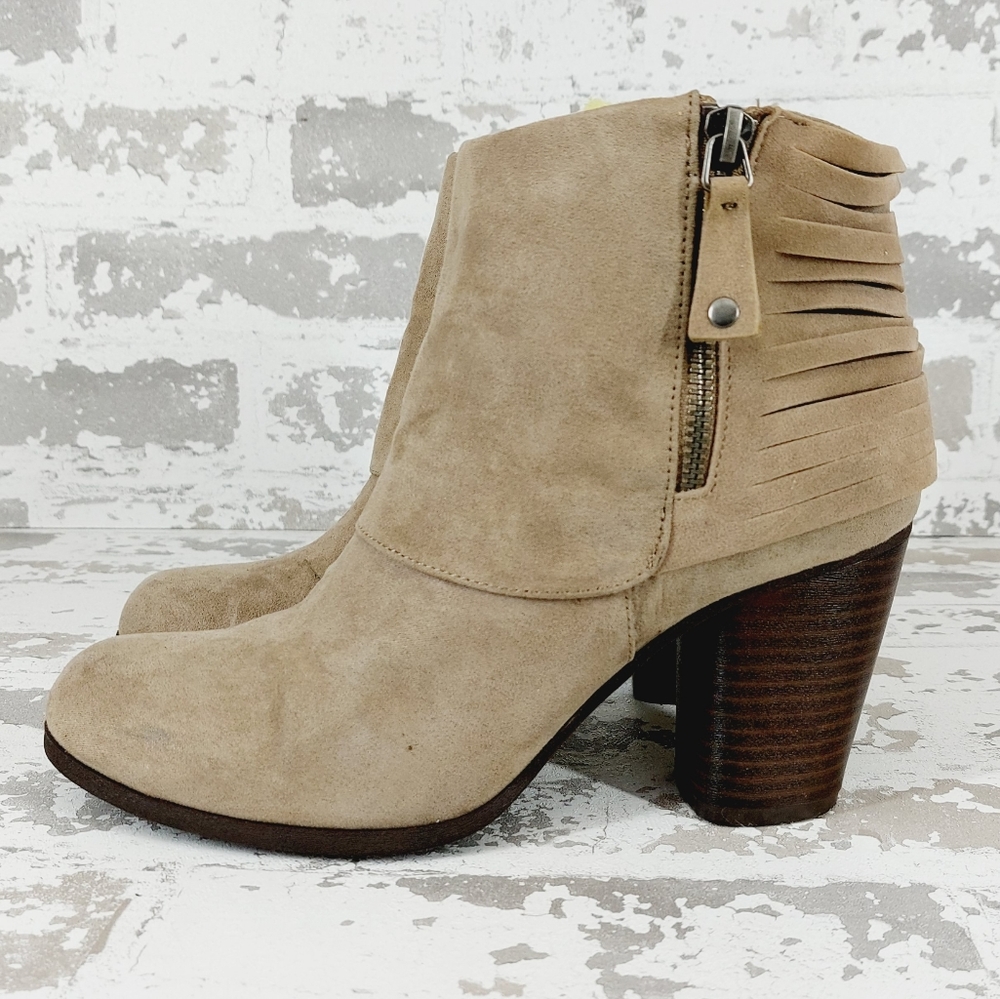 Madden Girl Destroy Suede Womens Taupe Side Zip Heeled Ankle Bootie T107